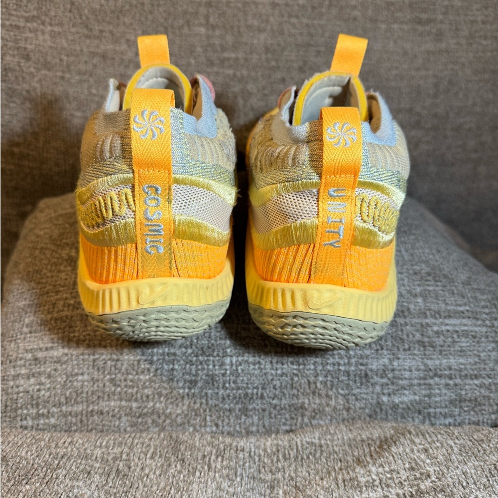 Nike Cosmic Unity 3 Pale Vanilla Yellow and Gray Sneakers size 8 - Picture 4 of 9